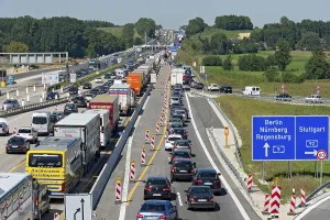 Traffic jam at roadworks at Neufahrn motorway junction