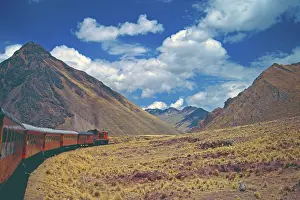 Train ride through the Andean highlands between Cusco and Puno