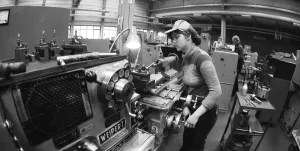 Training at the Volkswagen plant is sought after by apprentices and is considered exemplary 11