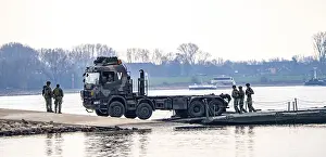 Category Historic EN Prints: Transport exercise of the Dutch army