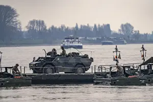 Category Historic EN Prints: Transport exercise of the Dutch army
