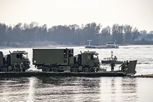 Category Historic EN Prints: Transport exercise of the Dutch army