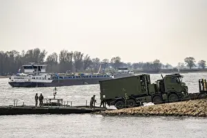 Category Historic EN Prints: Transport exercise of the Dutch army