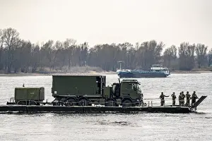 Category Historic EN Prints: Transport exercise of the Dutch army