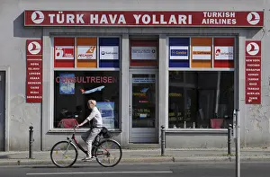 Travel Agency, Kolonnenstrasse