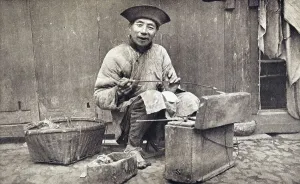 Travelling harness repairer, 1922