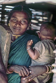 Tribal woman and child, Bastar, Chhatisgarh, India, Asia, 1977, Asia