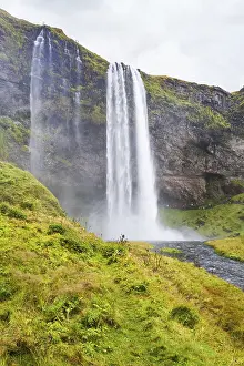 Trip to Iceland - green riverbank