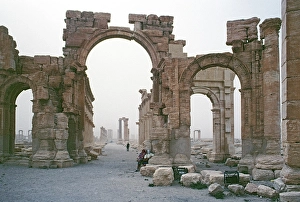 Triumphal Arch, Hadrian's Gate, Palmyra, Syria, May 1987, vintage, retro, old, historical, Asia