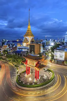 Twilight at Wat Trimitr, the temple of golden buddha statue in Bangkok