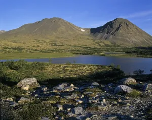 Twin peaks of the Stygghoin, Stygghoin mountain range