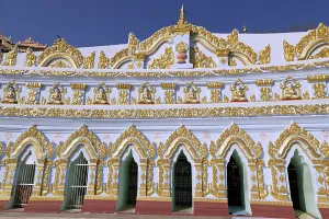 Umin Thounzeh Temple in Sagaing