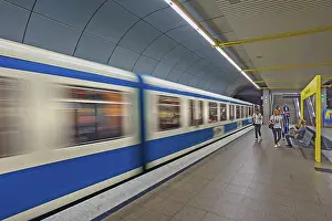 Underground station, Schwanthalerhohe with exiting underground
