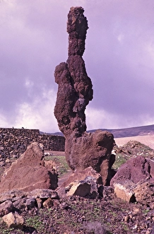 Ungewoehnliche Zinnensaeule aus verwittertem Vulkangestein von alten Eruptionen, Lanzarote, Kanarische Inseln, Spanien, 1979