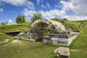 Vault of a former warehouse, excavation site Apollonia