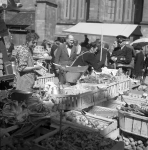 Vegetable sales, Freiburger Muenstermarkt
