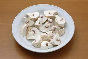 Category Historic EN Prints: Vegetable, white button mushroom shape chopped mushroom in the plate