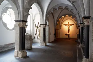 Vestibule in the west building, St. Saint, Saint