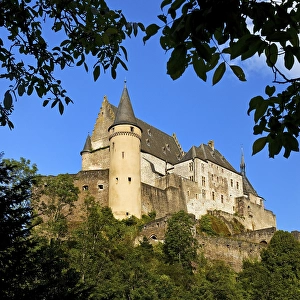 Vianden Castle, hilltop castle above the town