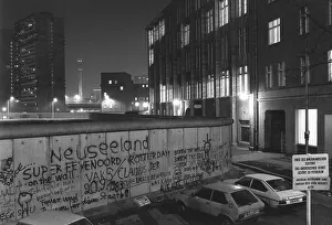 View over the Berlin Wall in 1985