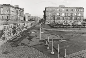 View over the Berlin Wall in 1985