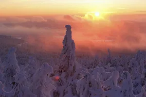 View from the Brocken mountain over a winter landscape deeply covered in snow