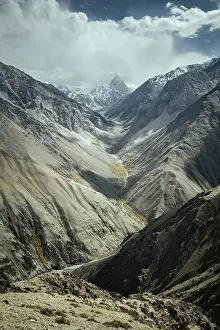 View to the east along the Wakhan Corridor on the descent from Daliz Pass