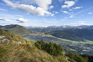 View of Garmisch-Partenkirchen and mountain panorama