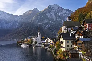 View of Hallstatt and Lake Hallstatt as well as the surrounding mountains