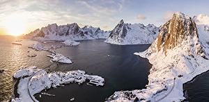 View to Hamnoy, Sakrisoy and Reine