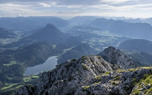 View of Hintersteiner See and Inntal