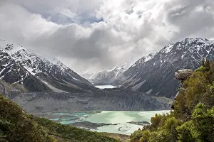 View on Hooker Valley from Sealy Tarns track