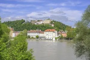 View over the Inn River to the Old Town and Veste Oberhaus