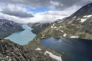 View of Lake Gjende, Lake Bessvatnet and mountains