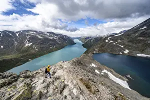 View of Lake Gjende, Lake Bessvatnet and mountains