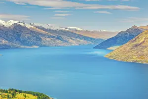 View across Lake Wakatipu and the Remarkables Mountain Range