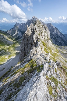 View from Lamsscharte, hiking trail to Lamsenspitze