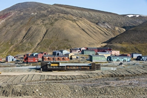 Category Scandinavia Prints: View over Longyearbyen, capital of Spitsbergen