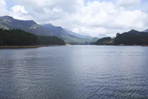 Category Historic EN Prints: View of Munnar lake from Madupatti dam