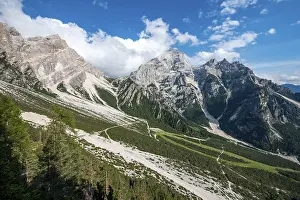 View of the peaks of Cima Scooter and Cima Salvella