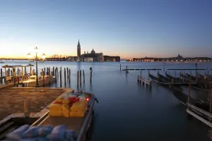 View from the Ponte della Paglia to the Isola di San Giorgio with San Giorgio Maggiore