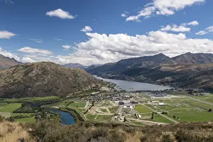 View of Queenstown and Lake Wakatipu