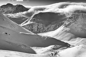View from the Reaidda glacier to the Saelka massif
