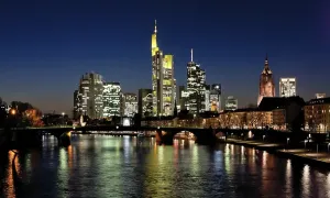 View of the skyline with Commerzbank