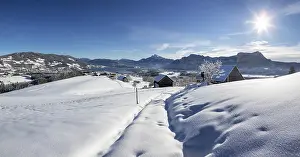 Category Mountain Landscapes Prints: View of snow-covered Mondseeland with Schafberg and Drachenwand