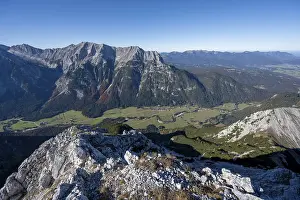 View at the summit of the Grosse Arnspitze