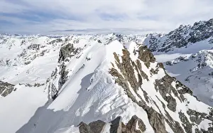 View from the summit of Piz Grialetsch in winter