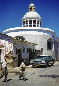 Village church after completion of the dome, Palin, Guatemala, Central America, around 1961 American Dodge Kingsway station wagon from 1958, Central America