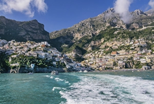Village view from the sea with the mountain backdrop, Positano, Amalfi Coast, Gulf of Salerno, Campania, Southern Italy, Italy, Europe
