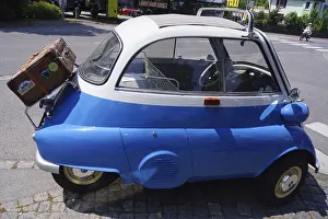 Vintage BMW Isetta in blue